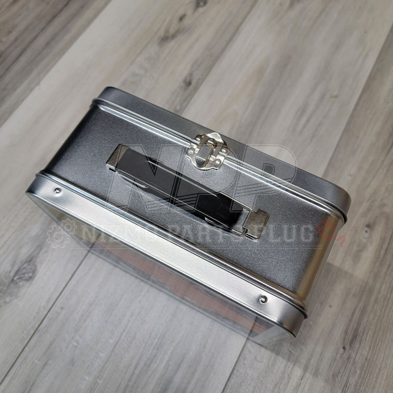 Cargue la imagen en el visor de la galería, Datsun Z Sunny 510 Heritage Metal Lunch Box - NizmoPartsPlug