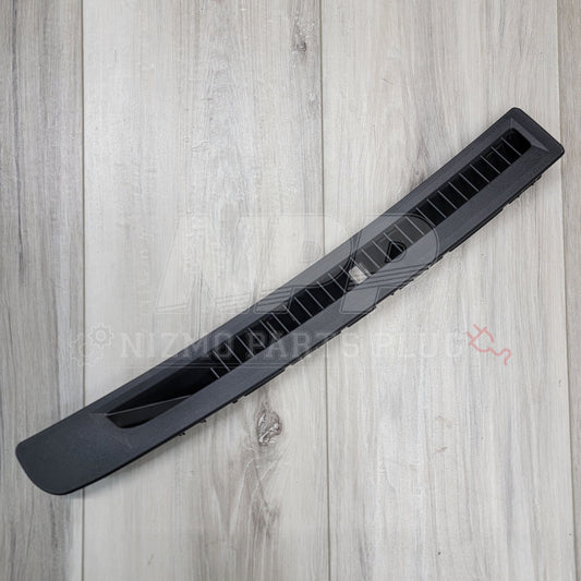 Nissan R34 Skyline RH Dashboard Upper Defroster Vent - NizmoPartsPlug