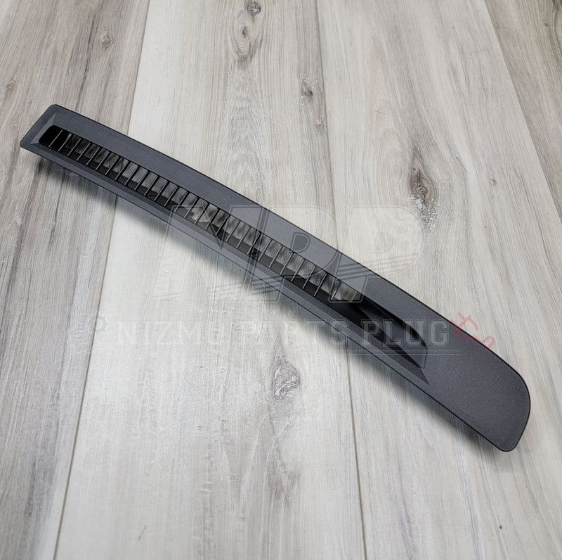 Load image into Gallery viewer, Nissan R34 Skyline RH Dashboard Upper Defroster Vent - NizmoPartsPlug