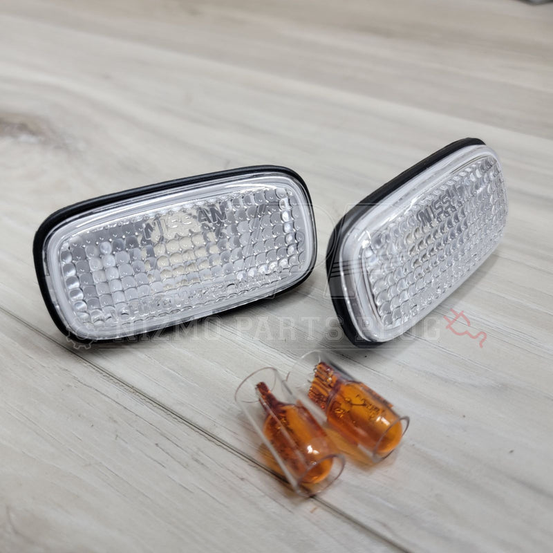 Load image into Gallery viewer, Nissan S15 Silvia Nismo Clear Sidemarker Light Kit - NizmoPartsPlug