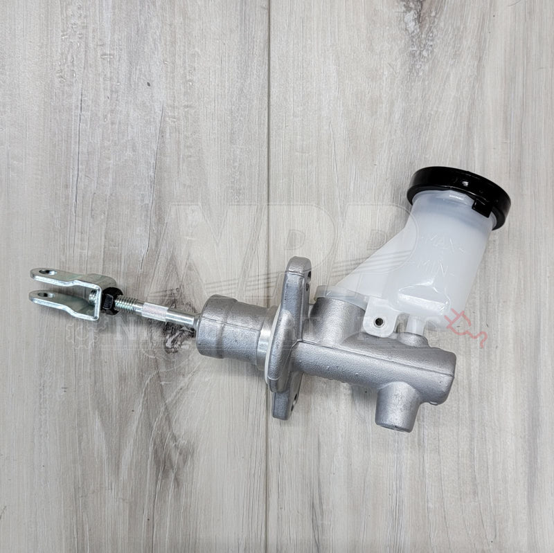 Load image into Gallery viewer, Nissan Stagea RB25DET AWD Clutch Master Cylinder Assembly - NizmoPartsPlug
