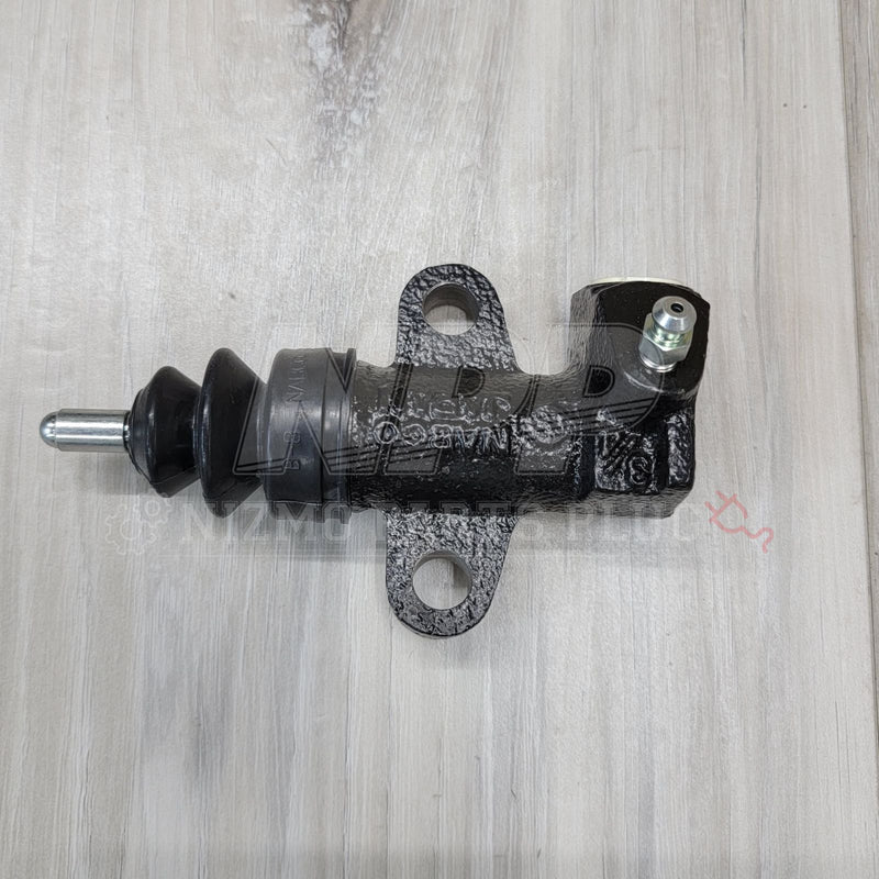 Load image into Gallery viewer, Nissan R32 RB20DET Push Style Clutch Operating Cylinder - NizmoPartsPlug