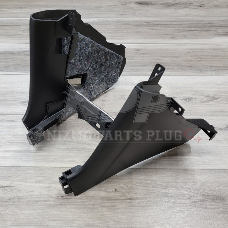 Load image into Gallery viewer, Nissan R34 Skyline Center Console Lower Support Assembly - NizmoPartsPlug