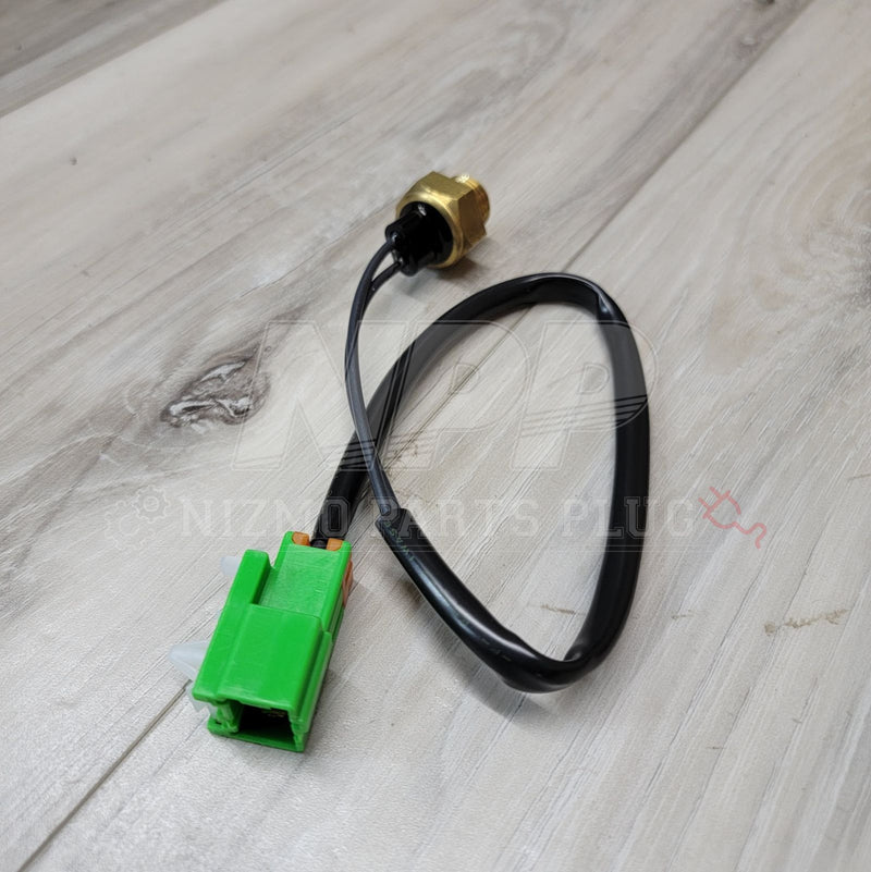 Load image into Gallery viewer, Nissan R32/33 Skyline Engine Temperature A/C Thermal Switch - NizmoPartsPlug