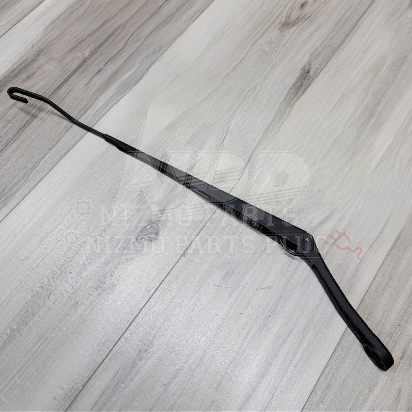 Nissan R34 Skyline RH Wiper Arm Assembly - NizmoPartsPlug