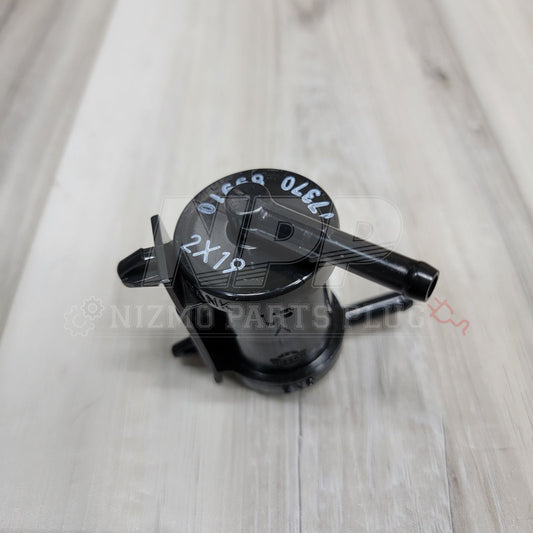 Válvula antivuelco del tanque de combustible del Nissan R33/34 Skyline