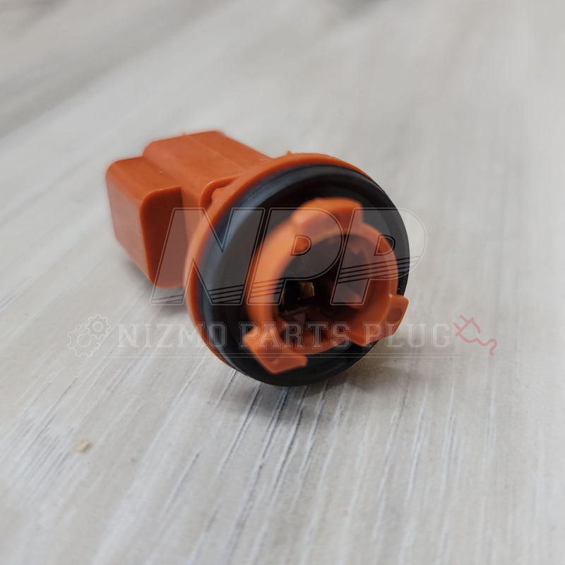 Load image into Gallery viewer, R33/34 Skyline GT/GTR Winker Lamp Socket (3 Pin Lock) - NizmoPartsPlug