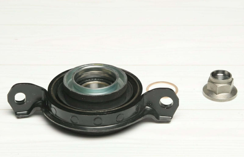 Load image into Gallery viewer, R32 Skyline driveshaft center support bearing assembly for optimal drivetrain stability and performance.
