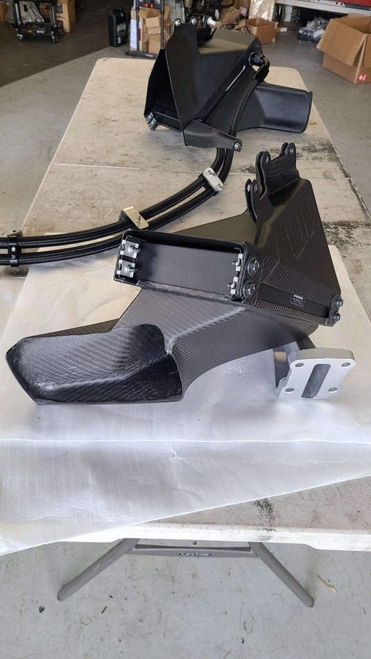 U.P.G R32 GTR oil cooler with carbon ducting -complete-