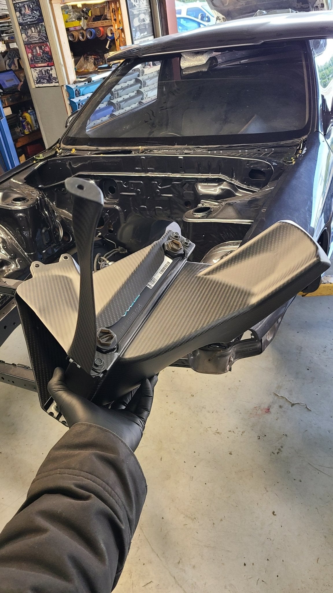 U.P.G R32 GTR oil cooler with carbon ducting -cooler/duct combo-