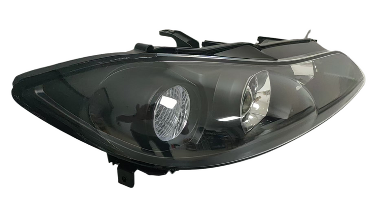 Load image into Gallery viewer, SPDZ1 OEM Replacement Nissan Silvia S15 Headlight Assembly (Left &amp; Right) with LED Upgrade
