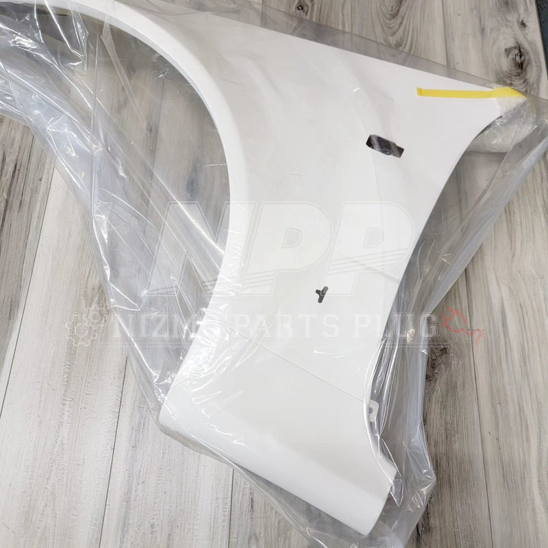 Load image into Gallery viewer, Nissan R34 Skyline GT-R Nismo Z-Tune Fender Set (Discontinued) - NizmoPartsPlug
