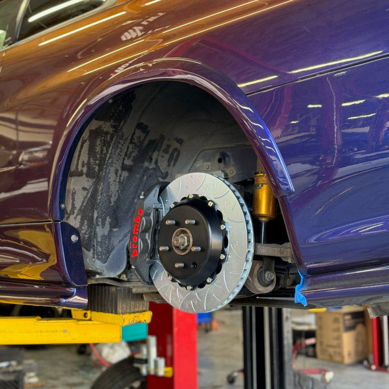 Load image into Gallery viewer, BNR34 Skyline GTR Brembo GT-S Rear 4-Pot Caliper Kit - NizmoPartsPlug
