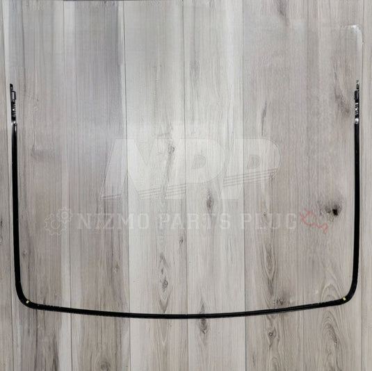Nissan Stagea Front Windshield Molding and Retainer Set (WGC34/WGNC34) - NizmoPartsPlug