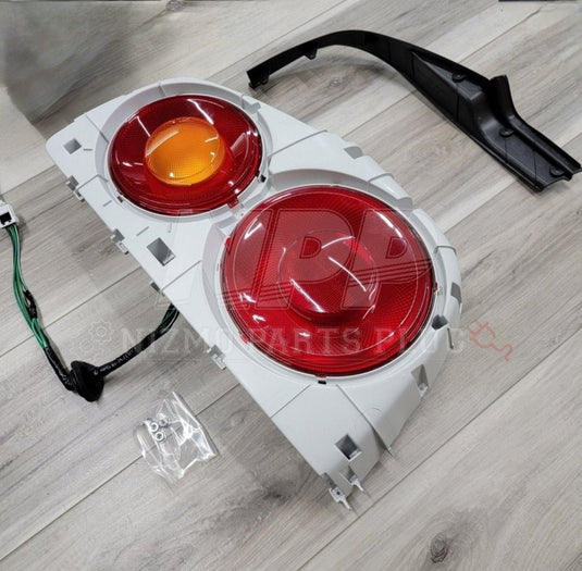 Nissan R34 Skyline Coupe RH Taillight Assembly - NizmoPartsPlug