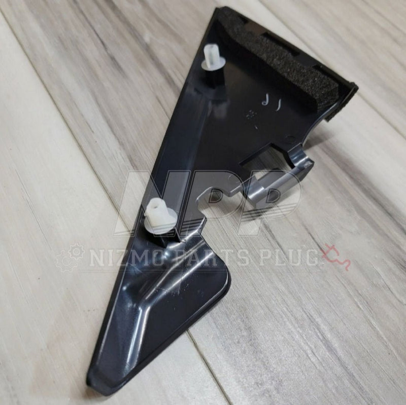 Load image into Gallery viewer, Nissan R34 Skyline GT/GTR Interior Mirror Finisher Cover Set - NizmoPartsPlug
