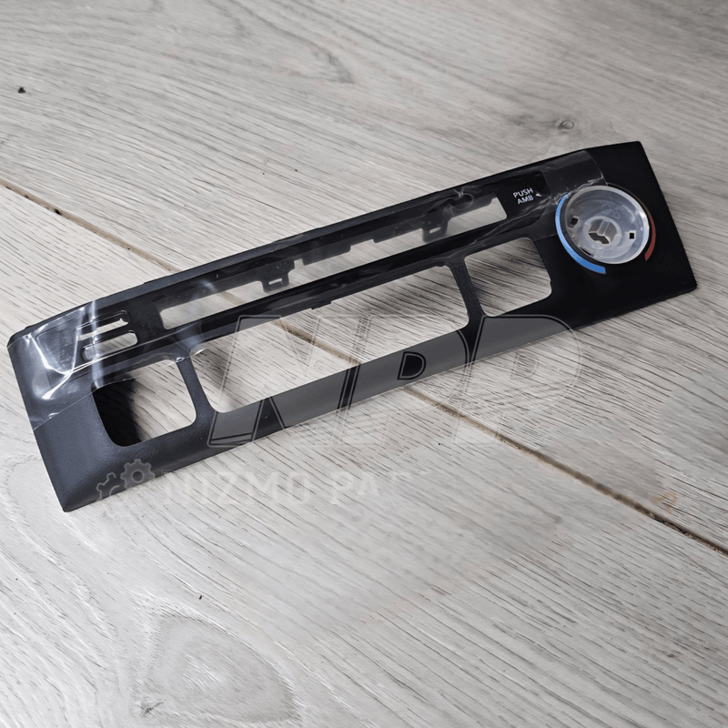 ギャラリービューアに画像をロードする, OEM black R34 Skyline HVAC control faceplate with temperature dial, new condition with protective plastic film.
