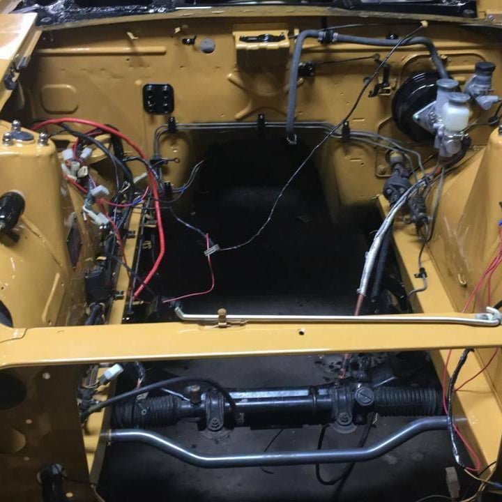 Load image into Gallery viewer, ZSPEC Stage-3 Dress Up Bolts® Fastener Kit for '70-78 Datsun 240z/260z/280z, Stainless &amp; Billet
