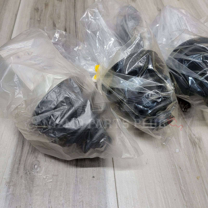 Load image into Gallery viewer, Nissan R32 Skyline GTR/AWD Front CV Axle Boot Kit Complete - NizmoPartsPlug
