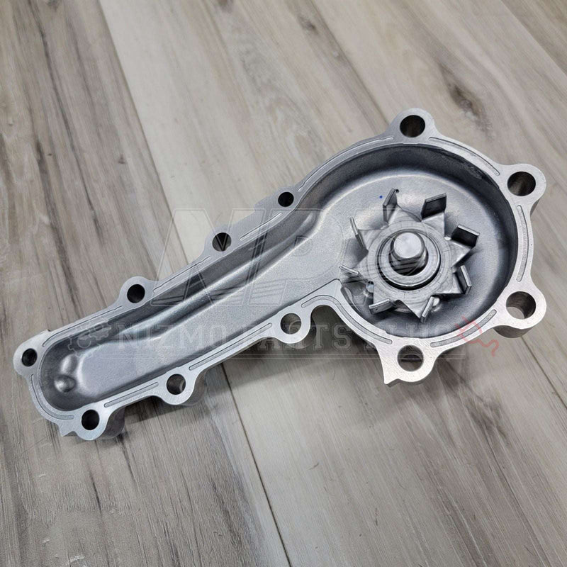Load image into Gallery viewer, Nissan R32 Skyline GTR Water Pump Assembly RB26DETT - NizmoPartsPlug
