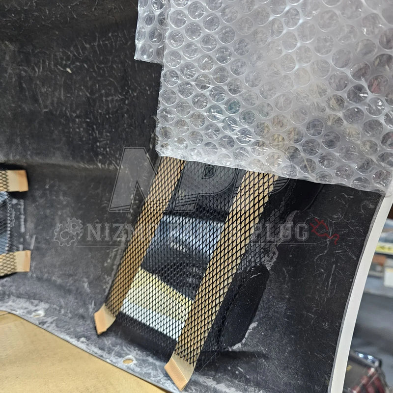 Load image into Gallery viewer, Nissan R33 Skyline GT-R 400R Nismo Front Bumper Assembly - NizmoPartsPlug
