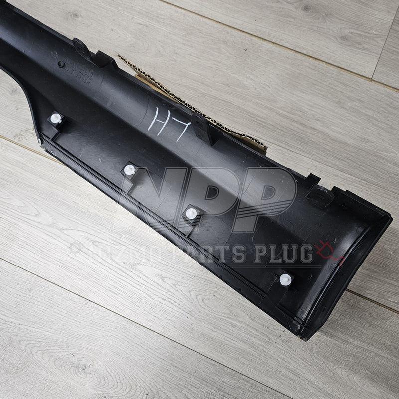 Load image into Gallery viewer, Nissan R34 Skyline GTR RH Center Sideskirt Assembly - NizmoPartsPlug
