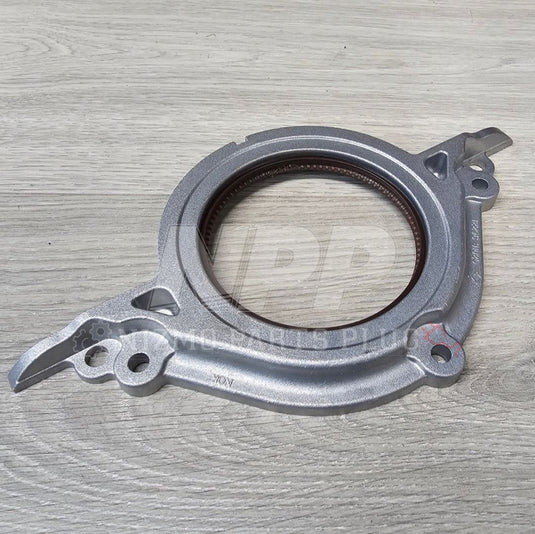 Nissan VQ30/35DE Crankshaft Rear Oil Seal & Retainer Assembly - NizmoPartsPlug