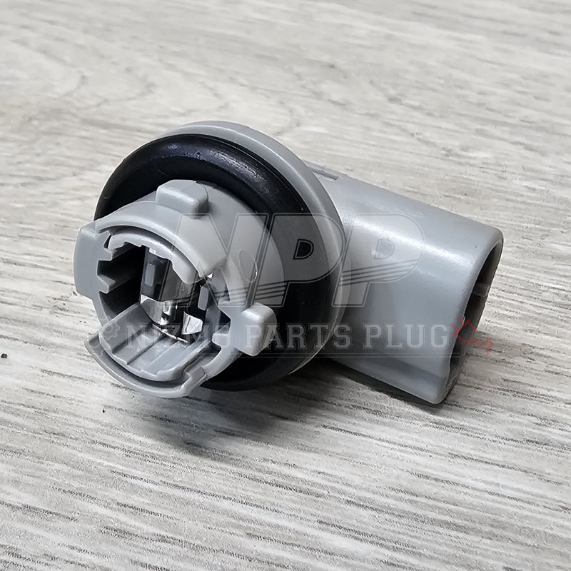 Load image into Gallery viewer, R33/34 Skyline GT/GTR Winker Lamp Socket (4 Pin Lock) - NizmoPartsPlug

