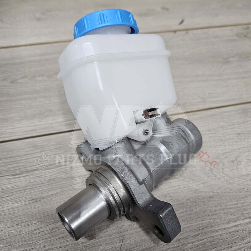 Load image into Gallery viewer, Nissan R35 GT-R Brake Master Cylinder With Reservoir - NizmoPartsPlug
