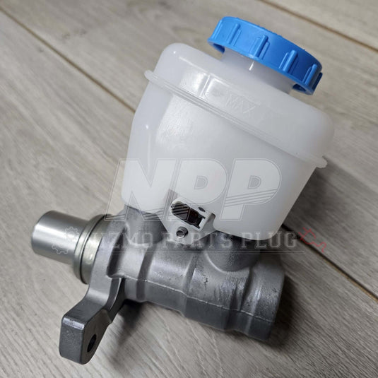Nissan R35 GT-R Brake Master Cylinder With Reservoir - NizmoPartsPlug