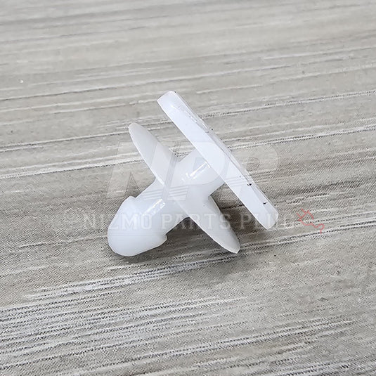 OEM Nissan Sideskirt Mounting Clip (Single) - NizmoPartsPlug