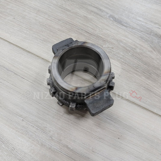 Nissan Skyline R32/33 Transmission Push type Throw Out Bearing Sleeve