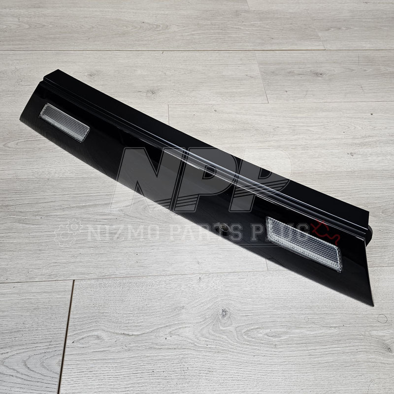 Load image into Gallery viewer, Nissan RPS13 180SX Type-X Center Reverse Lamp Taillight Assembly - NizmoPartsPlug
