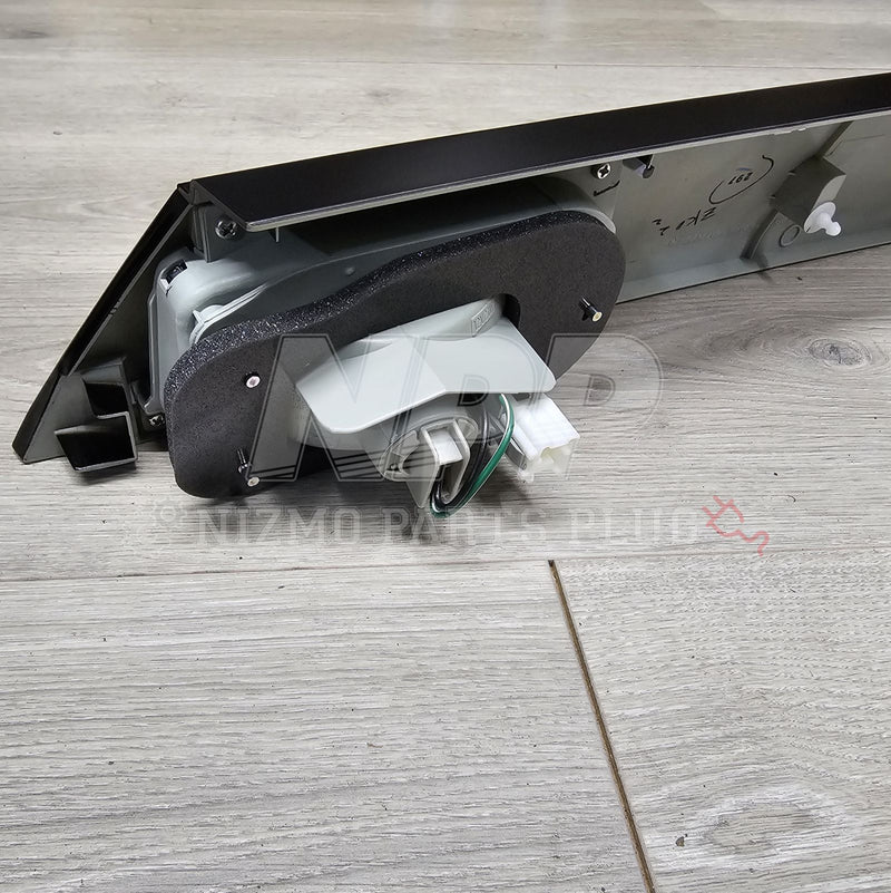Load image into Gallery viewer, Nissan RPS13 180SX Type-X Center Reverse Lamp Taillight Assembly - NizmoPartsPlug
