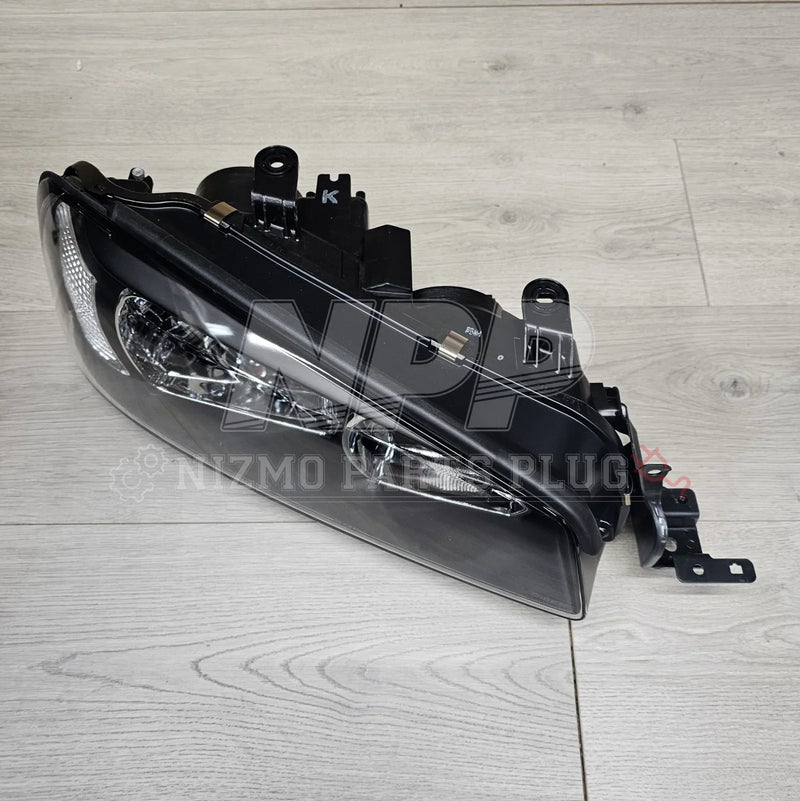 ギャラリービューアに画像をロードする, Nissan R34 Skyline Headlight Assembly RH (Halogen) - NizmoPartsPlug
