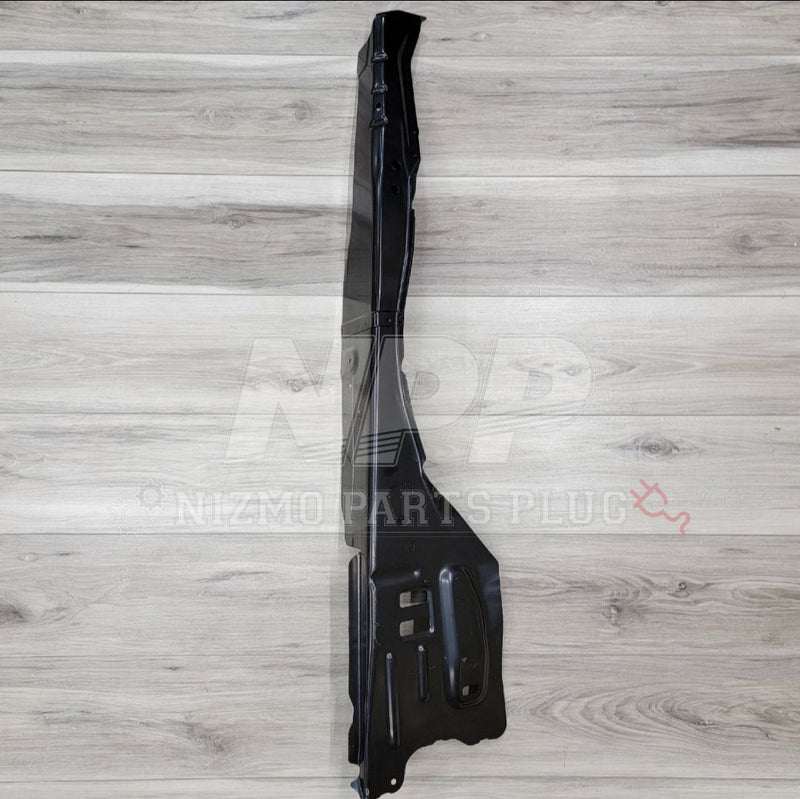 Load image into Gallery viewer, Nissan R34 Skyline Front HoodLegde Reinforcement Set - NizmoPartsPlug
