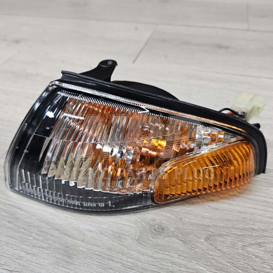 R32 Nissan Skyline Coupe S1 Turn Signal Lamp Set - NizmoPartsPlug