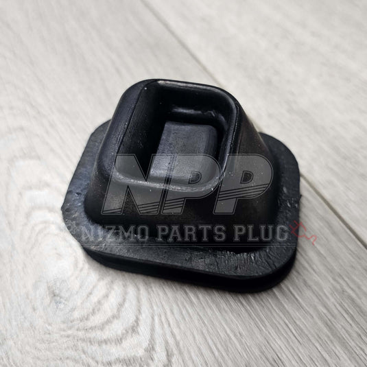 Nissan R32 Skyline GTR Push-Style Clutch Fork Dust Cover - NizmoPartsPlug