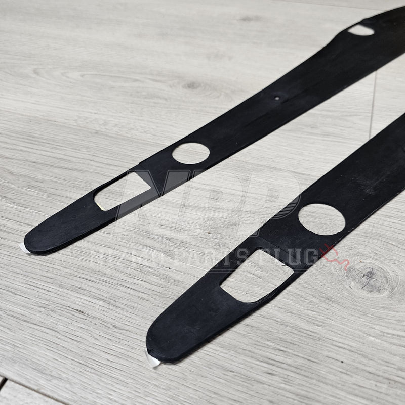 ギャラリービューアに画像をロードする, Nissan R33 Skyline Rear Air-Spoiler Wing Gasket Kit (RH &amp; LH) - NizmoPartsPlug
