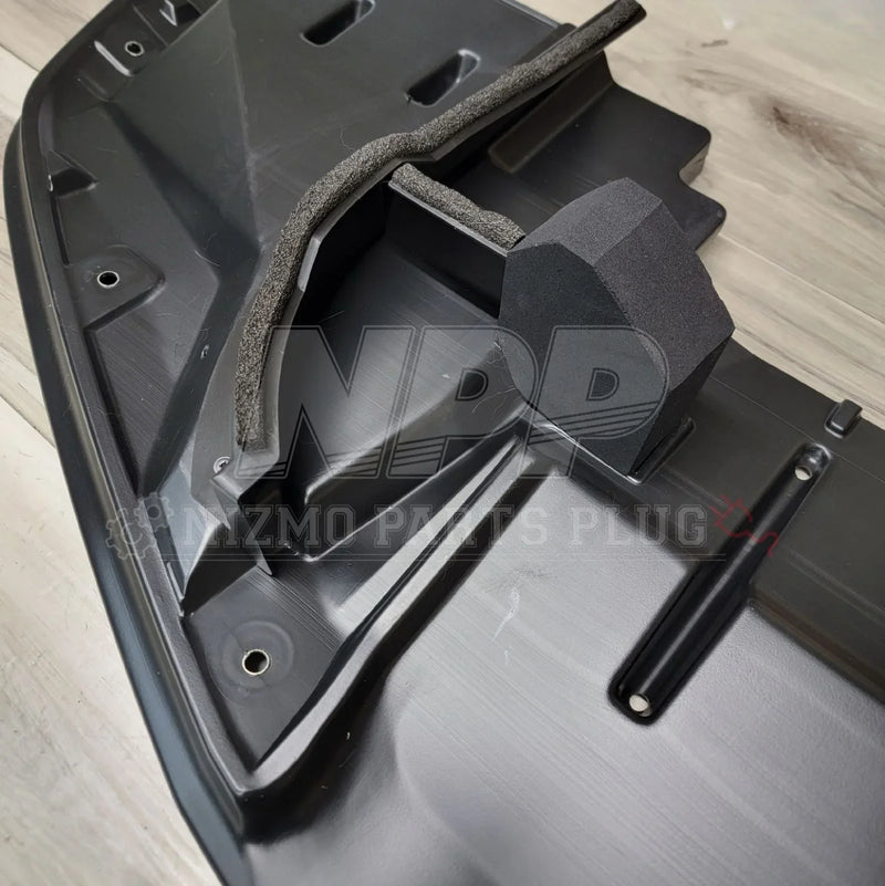 Load image into Gallery viewer, Nissan R34 Skyline GT-R Front Lip Engine Undercover Assembly - NizmoPartsPlug
