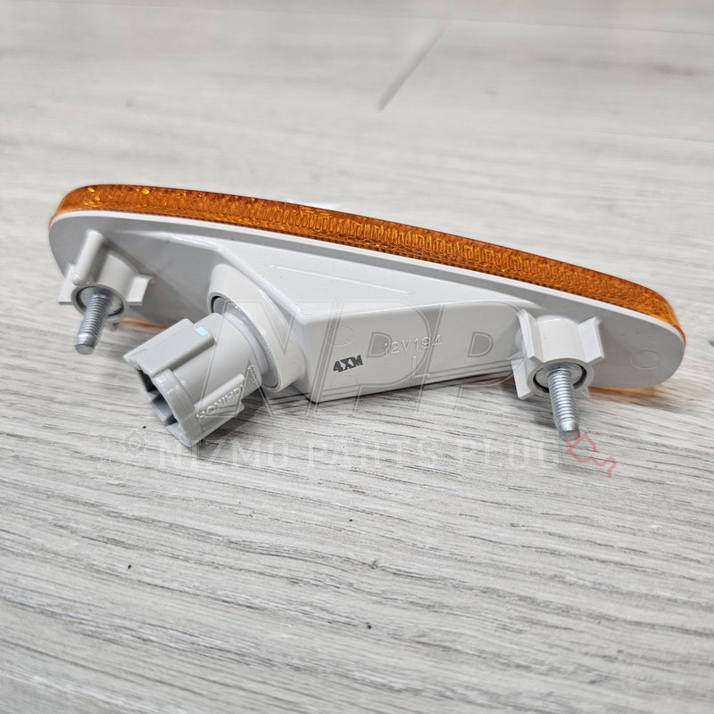 Load image into Gallery viewer, Nissan S14 240SX Kouki LH Side Marker Lamp Assembly - NizmoPartsPlug
