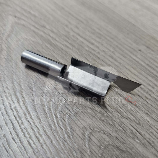 Nissan RWD 5-Speed Transmission Oil Gutter Case - NizmoPartsPlug