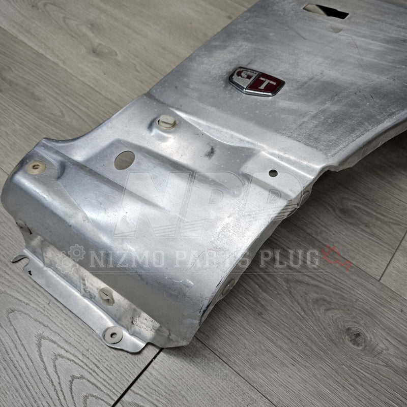 Load image into Gallery viewer, Nissan R33 Skyline GTR Fender &amp; Mounting Riser Set (Pre-Owned) - NizmoPartsPlug
