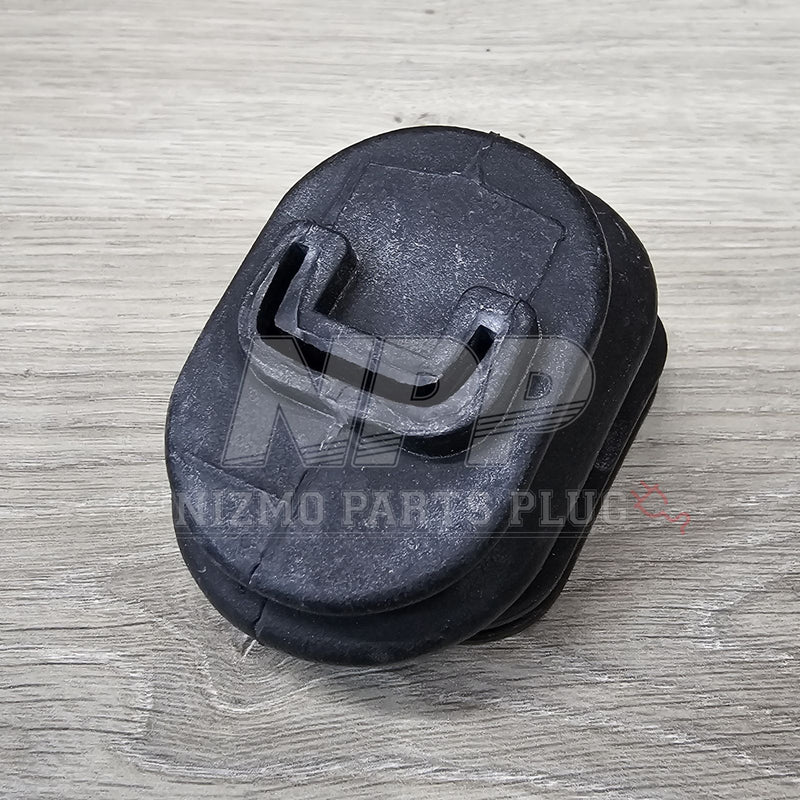 Load image into Gallery viewer, Nissan S13 Silvia SR20DET Manual Transmission Clutch Fork Boot Dust Cover - NizmoPartsPlug
