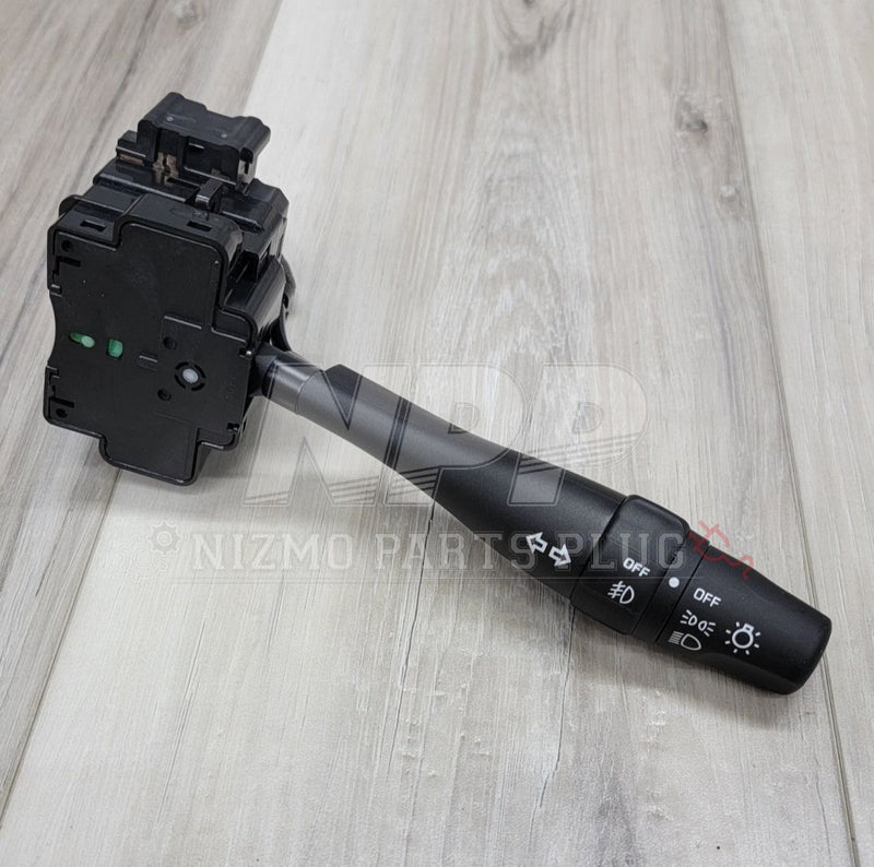 Load image into Gallery viewer, R34 GTR V-Spec Turn Signal/Rear Foglight Stalk Assembly - NizmoPartsPlug
