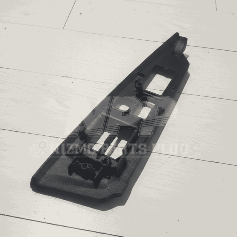 Cargue la imagen en el visor de la galería, R34 Skyline Master Window Switch Cover Mīrai Mamōru
