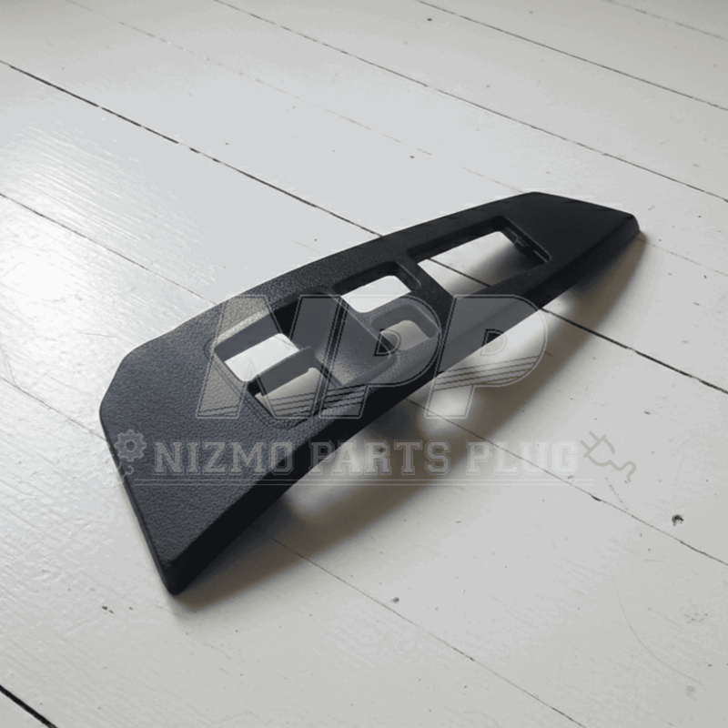 Cargue la imagen en el visor de la galería, R34 Skyline Master Window Switch Cover Mīrai Mamōru
