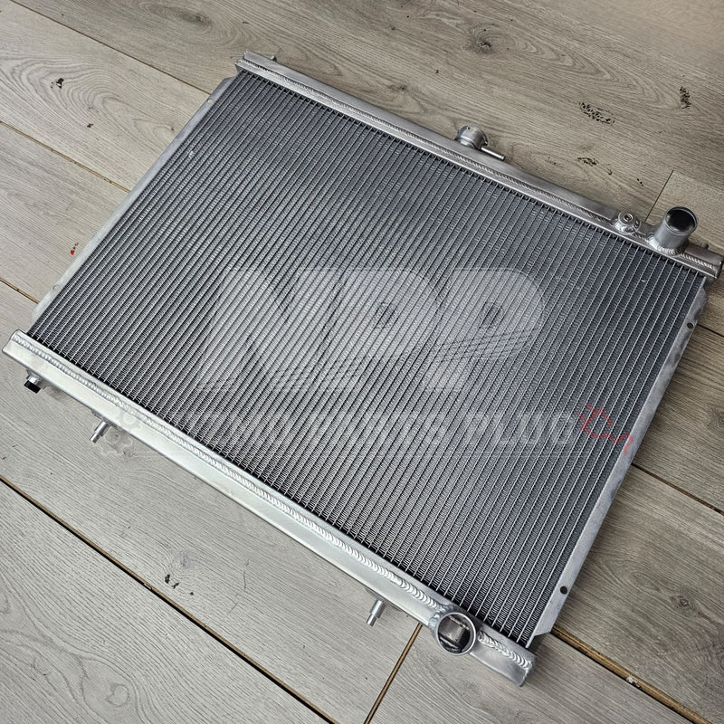 Cargue la imagen en el visor de la galería, Nissan R34 Skyline GTR KOYO Radiator Assembly 98-00 - NizmoPartsPlug
