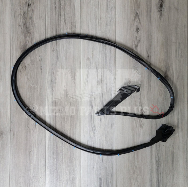 Load image into Gallery viewer, Nissan R34 Skyline Coupe  Door Molding Weatherstrip RH
