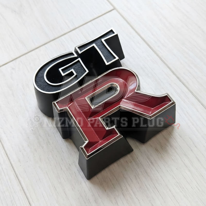ギャラリービューアに画像をロードする, Rare OEM Nissan Skyline GT-R (KPGC110) "Kenmeri" Front Grille Emblem – 62319-R4800
